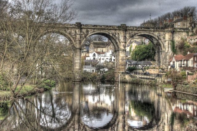 23548402741_275f610f70_b